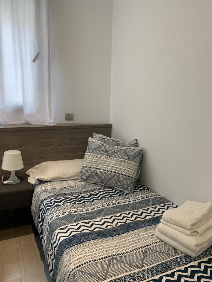 Apartaments El Cine Roses Buitenkant foto
